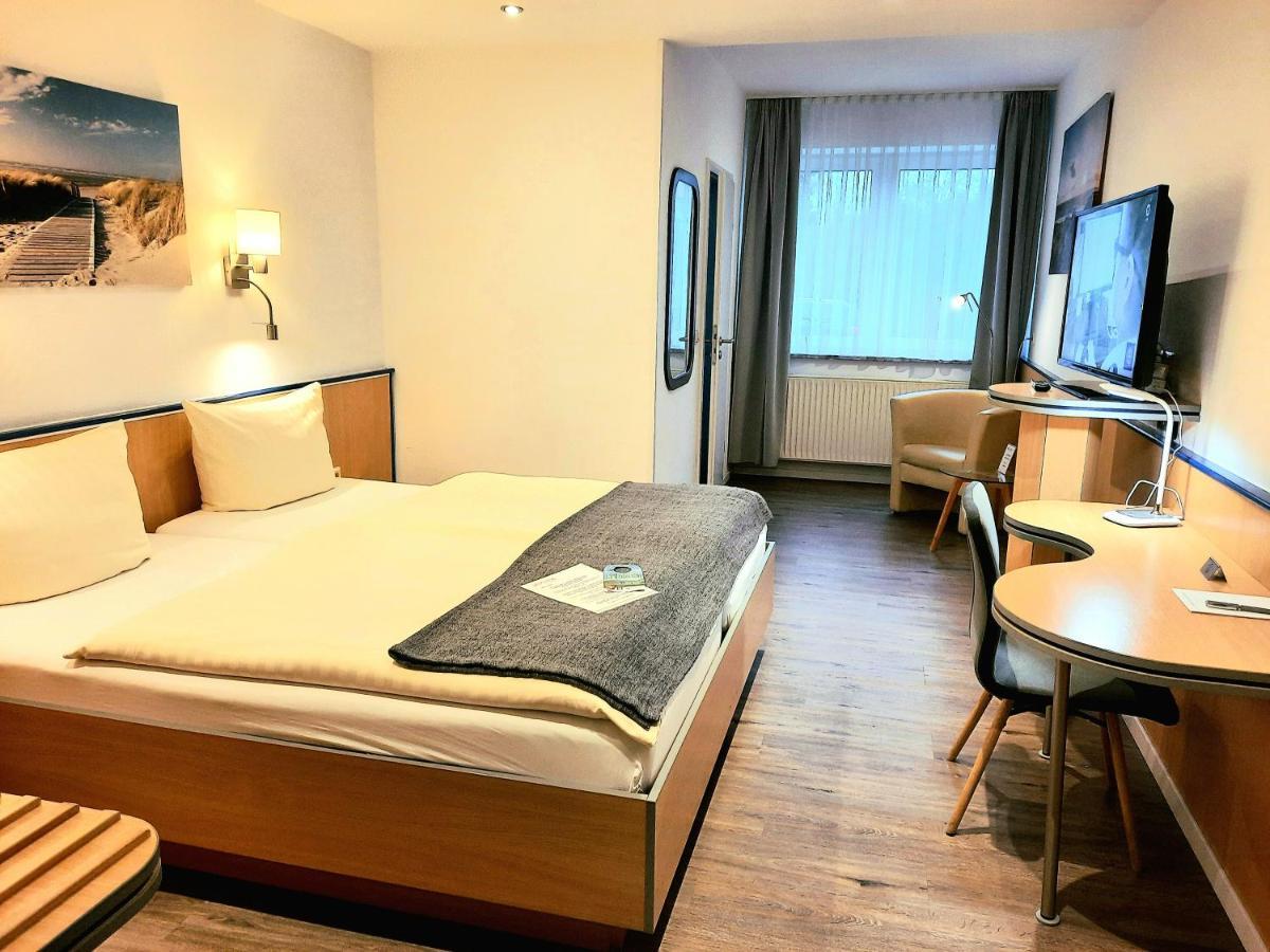 Hotel Pellmuehle Jever Bagian luar foto