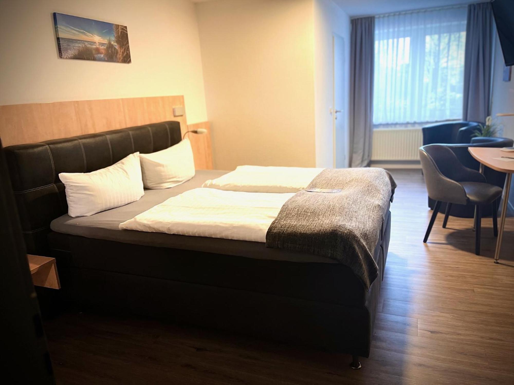 Hotel Pellmuehle Jever Bagian luar foto